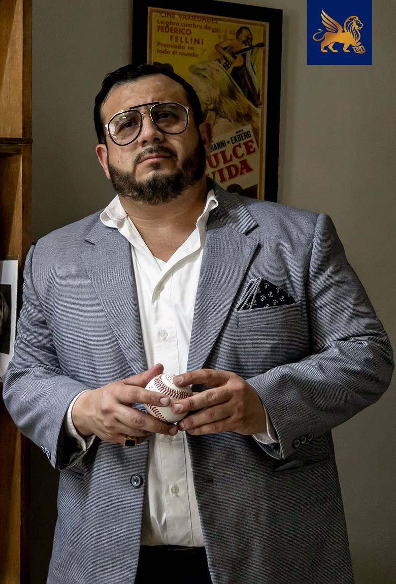 Lic. Gustavo Mares